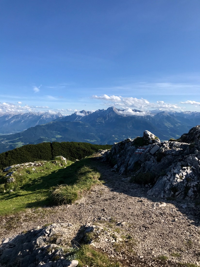 C93038B8-ED74-4E17-81C5-DAE00C136DEC